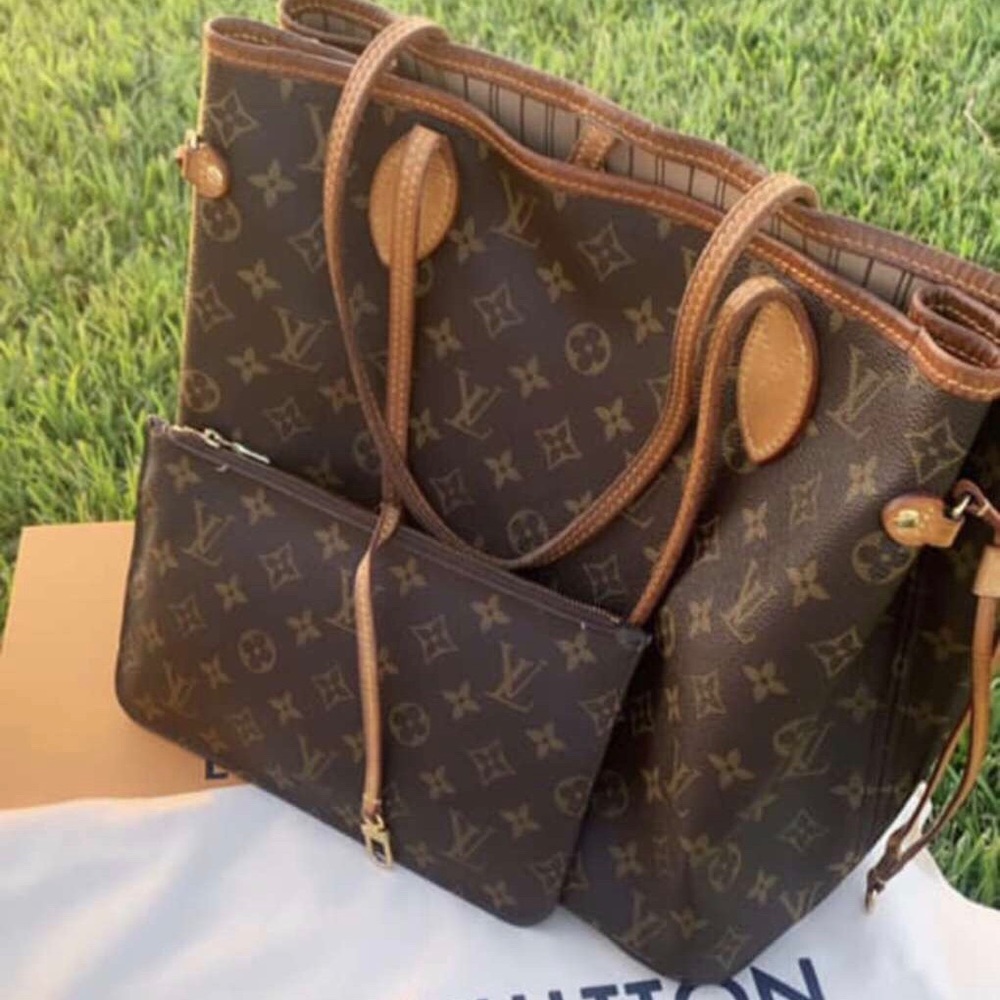 Louis Vuitton Neverfull Monogram with Tan Interior